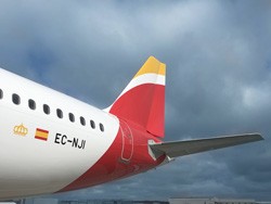 Iberia Express selecciona nuevas azafatas y auxiliares de vuelo en España