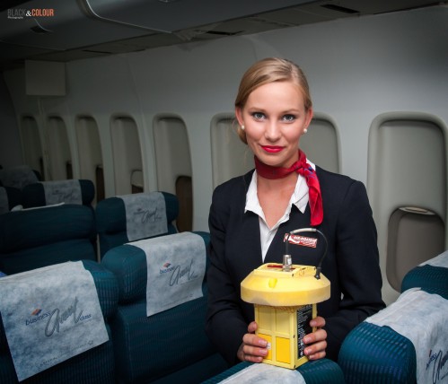 ¿Sabías que todos los aviones comerciales están obligados a llevar un equipo portátil de localización? ¿Qué es una ELT o radiobaliza?