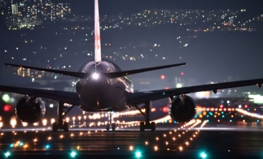 Enaire confirma la  recuperación de la aviación en octubre: a un 77,5% del volumen de operaciones prepandemia