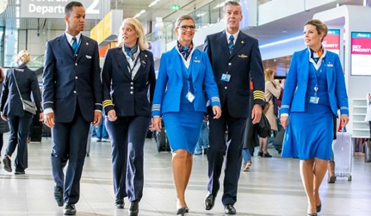 KLM abre un nuevo proceso de selección para buscar asistente de cabina en Amsterdam